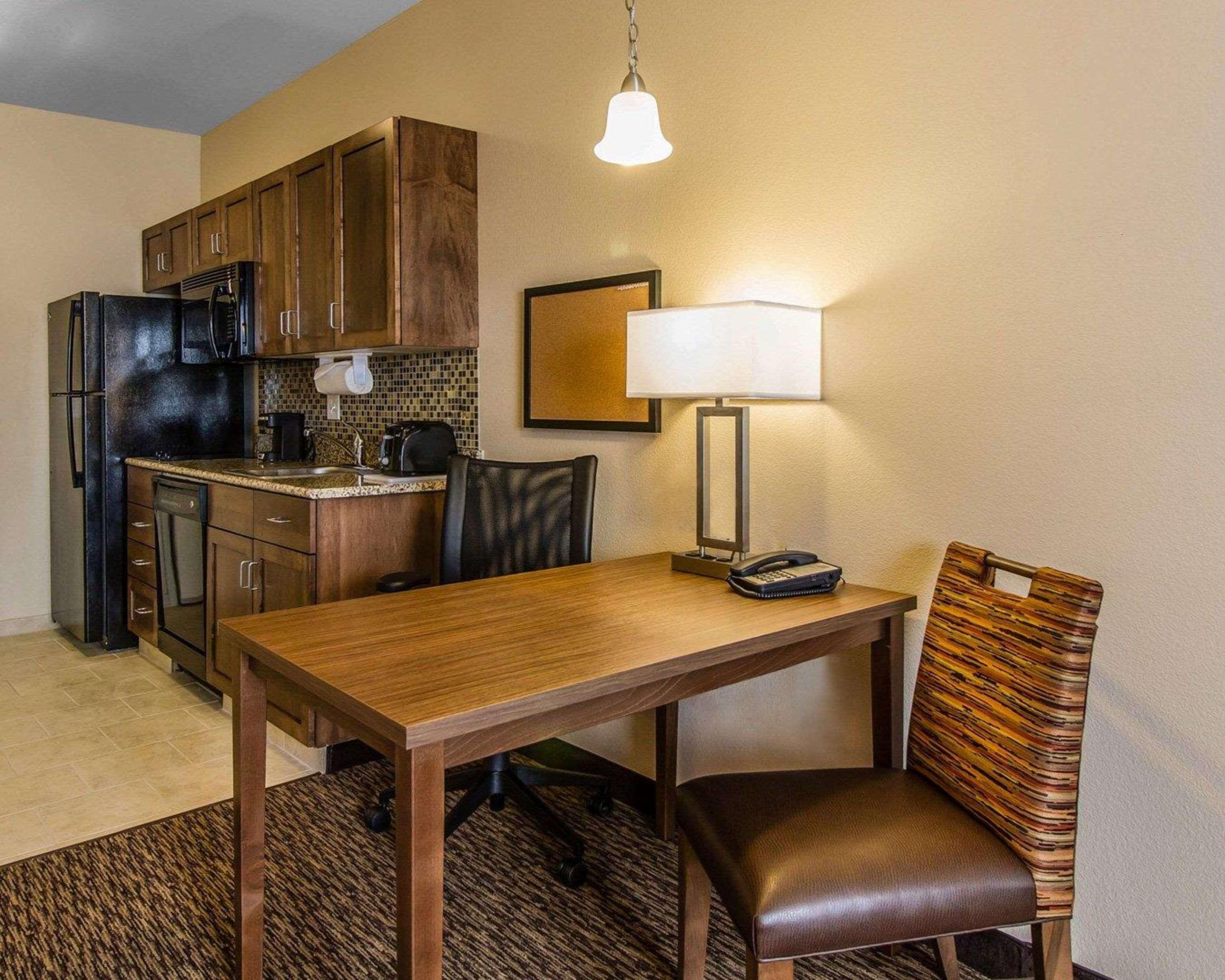Mainstay Suites Watford City - Event Center Zewnętrze zdjęcie